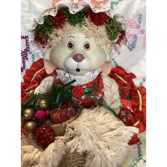 VINTAGE 1993 HOUSE OF LLOYD CHRISTMAS AROUND THE WORLD FLOSSIE BUNNY 15" - Picture 2 of 11